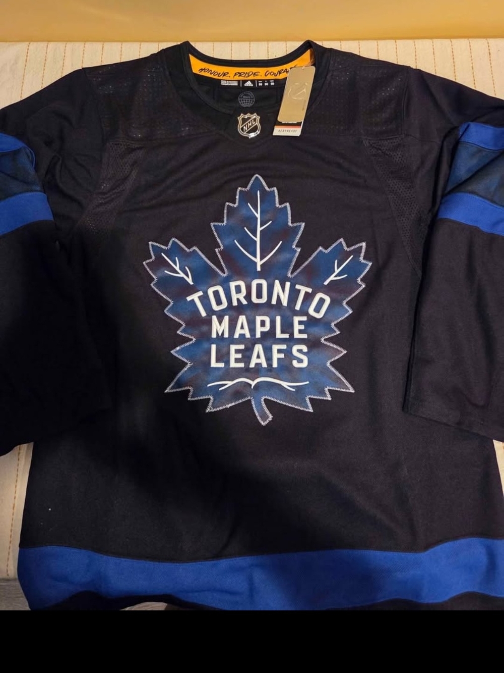 Toronto Maple Leafs Hockey Jersey Adidas Size 50